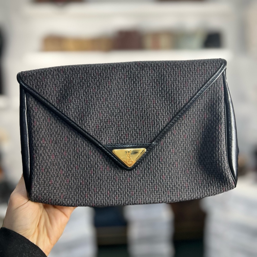 YSL CLUTCH - Picture 1 of 1